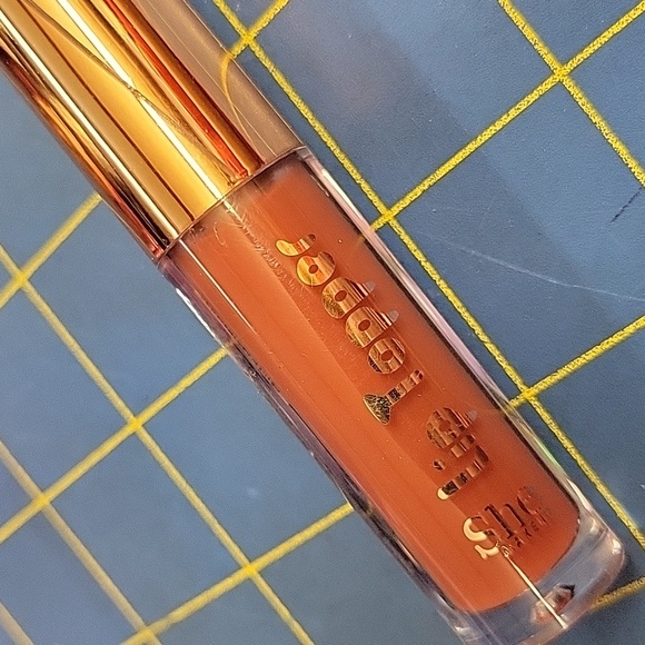 She Makeup Lip Topper Lip Plumping Gloss 4g New - Picture 4 of 4